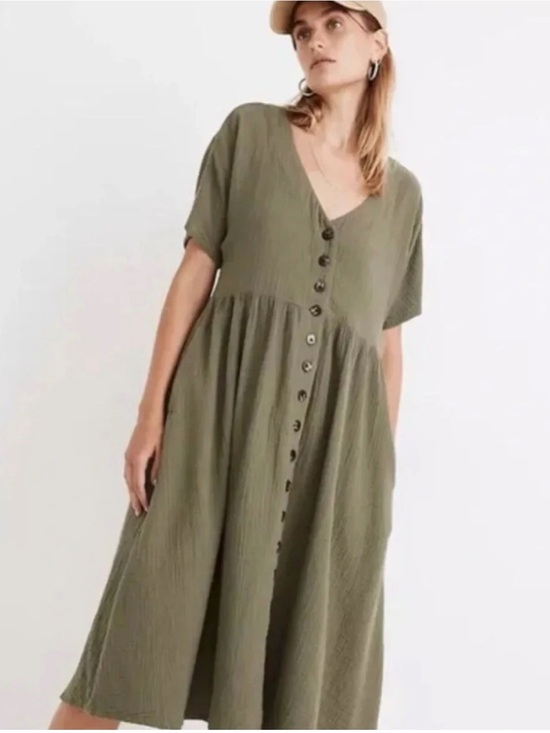 Madewell Dresses & Skirts - Madewell Olive Green V-Neck Button-Front Midi Dress